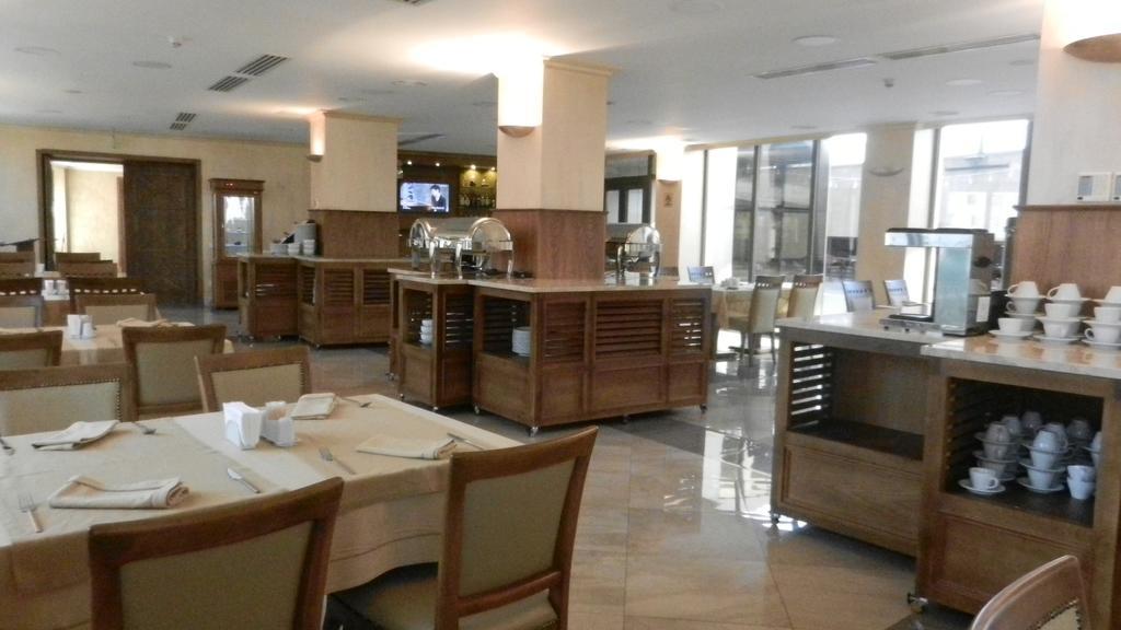 Mimino Apartment Deluxe First Line Batumi Esterno foto